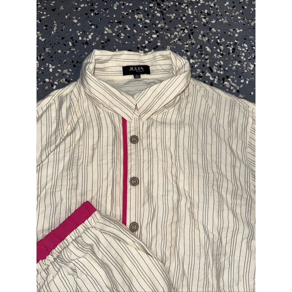 Julia by Love J Pinstripe 2 Piece Shorts Set Women L Cream Pink Co-Ord - Picture 3 of 9